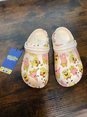 SpongeBob Squarepants Pale Pink Kids Cartoon Clog Shoes NWT Youth size ( 1-1.5)